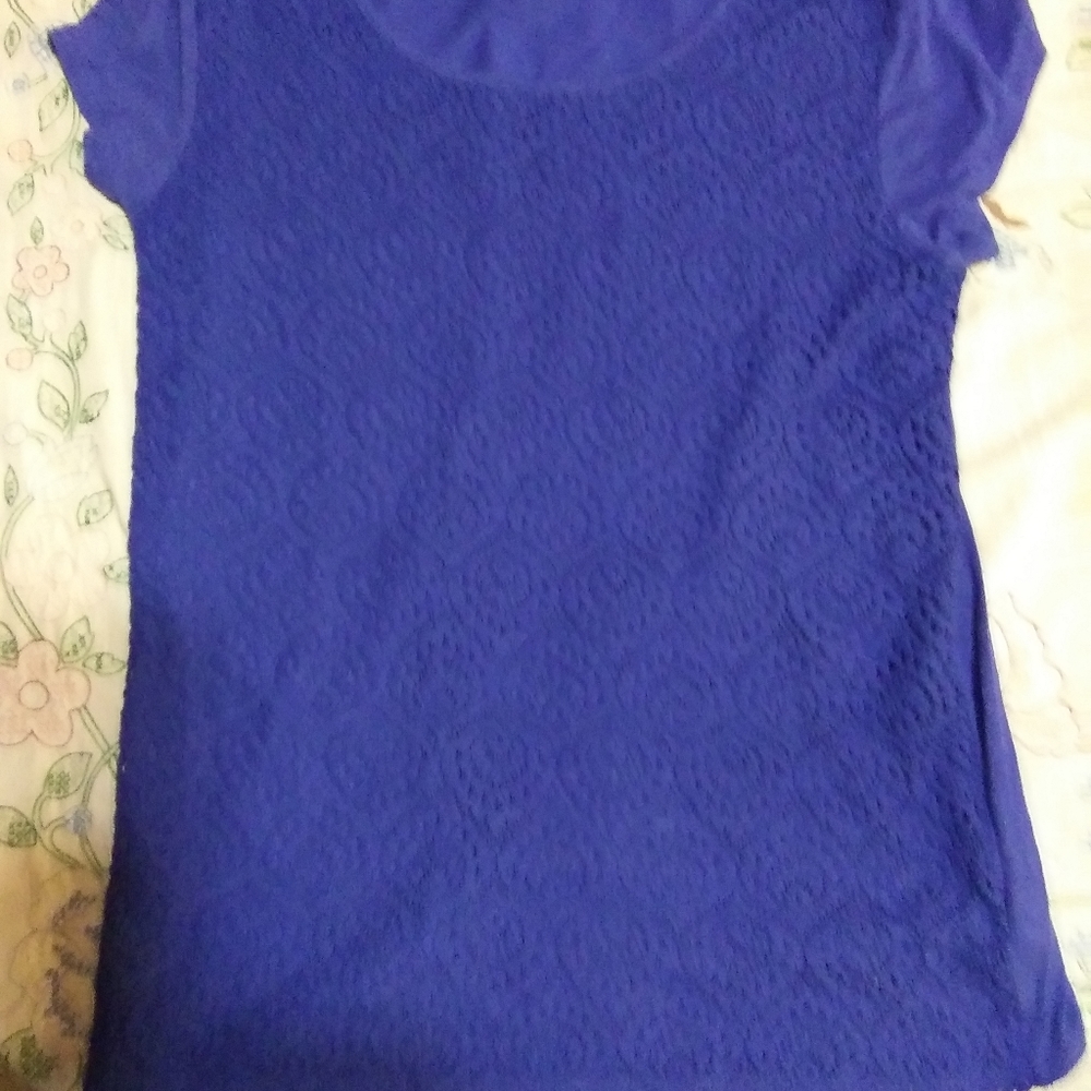 Womens Med Liz Claiborne Blue top w lace